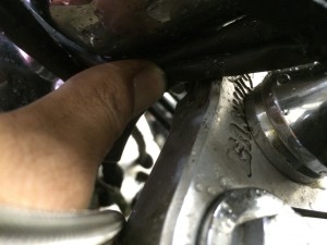 フレーム部分に刻まれた「イージーライダース」の文字、カスタムの個性が光る