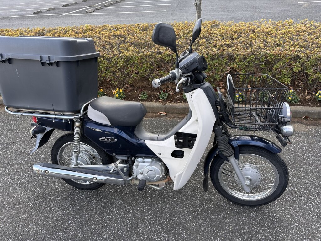 スーパーカブ50プロ 右側 外観 エンジン周り