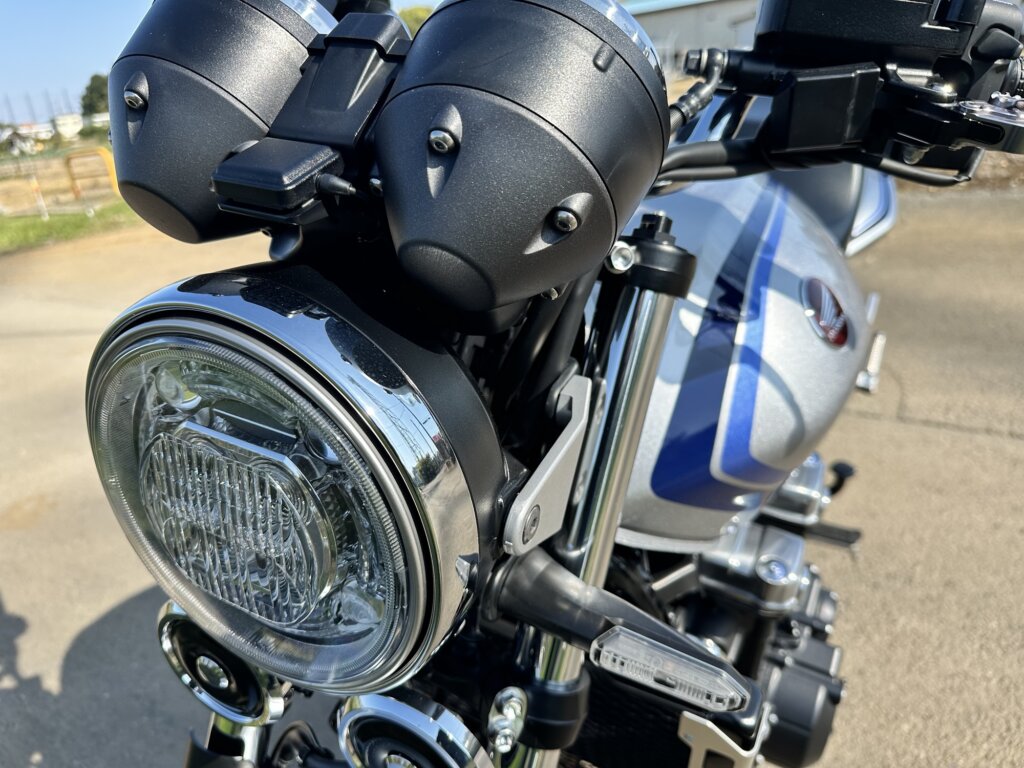 ホンダ CB1300SF ヘッドライト周り フロントアップ 外装美品