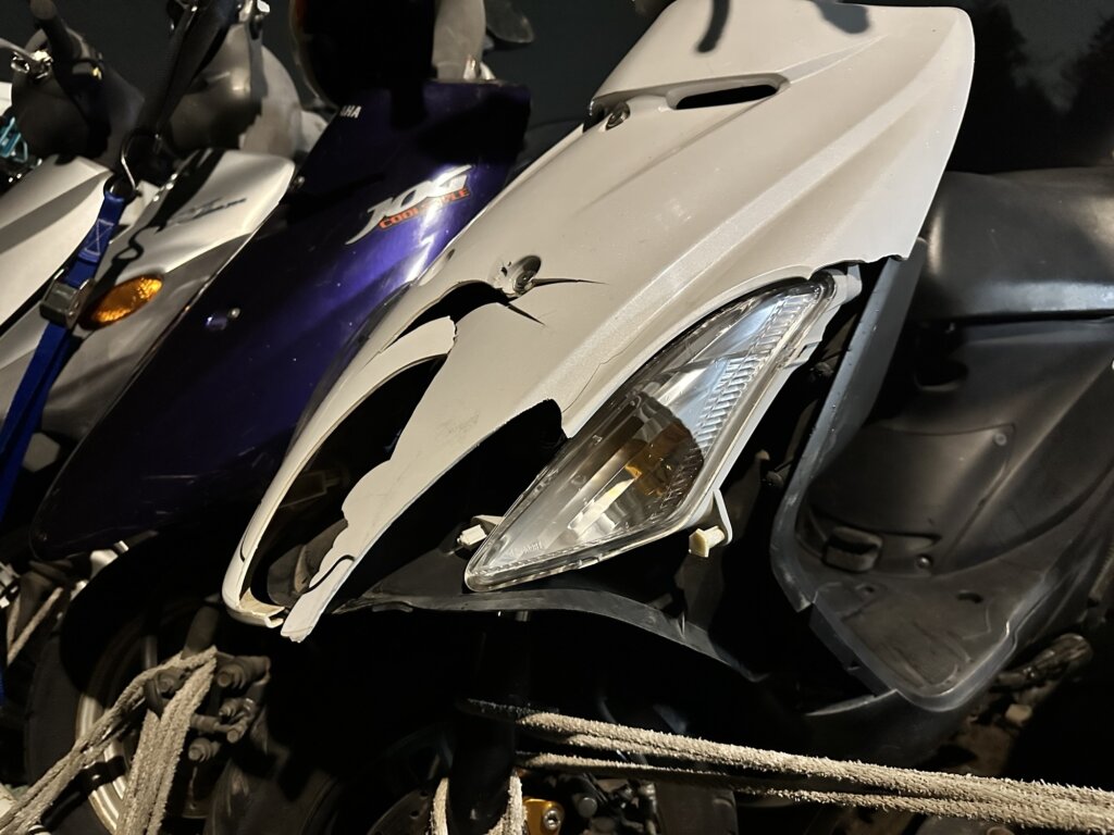 事故で損傷したスズキ アドレスV125Sを無料回収した際の写真