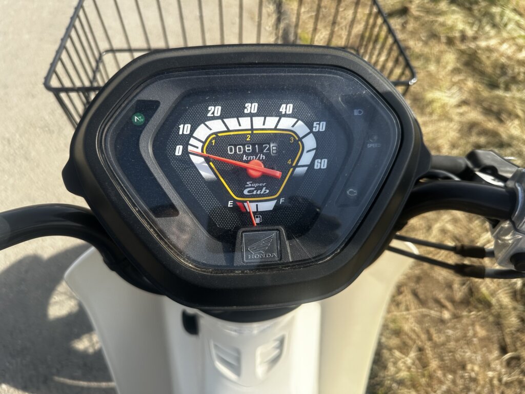 スーパーカブ50プロ メーター写真 走行距離812km